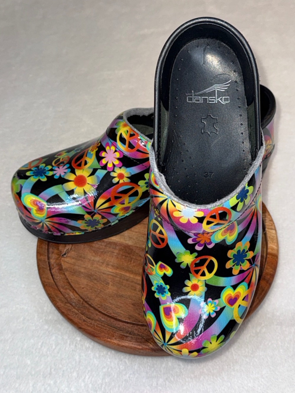 Dansko Professional Clogs Peace Sign Floral Hippie Print Patent Leather US 6.5-7